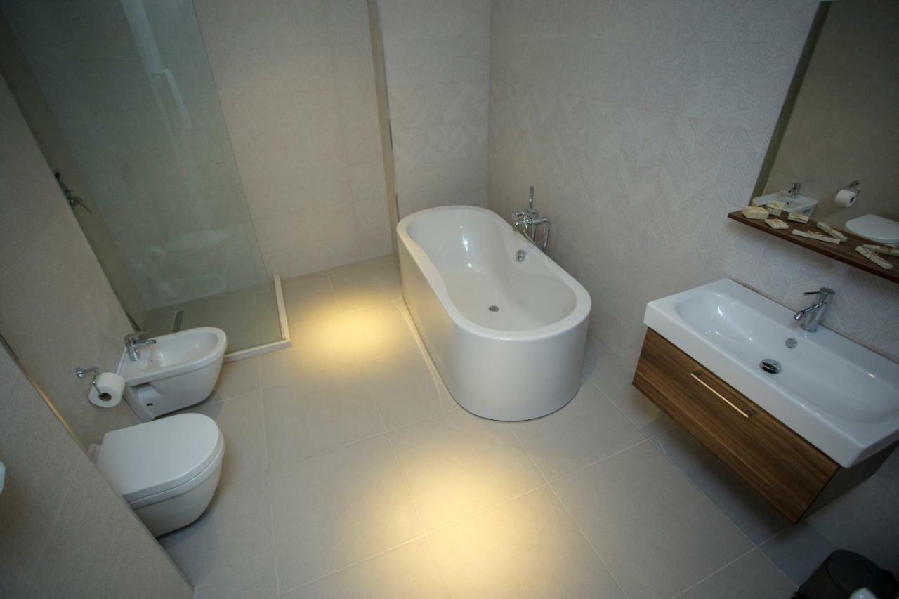 Downtown Hotel Батумі Екстер'єр фото
