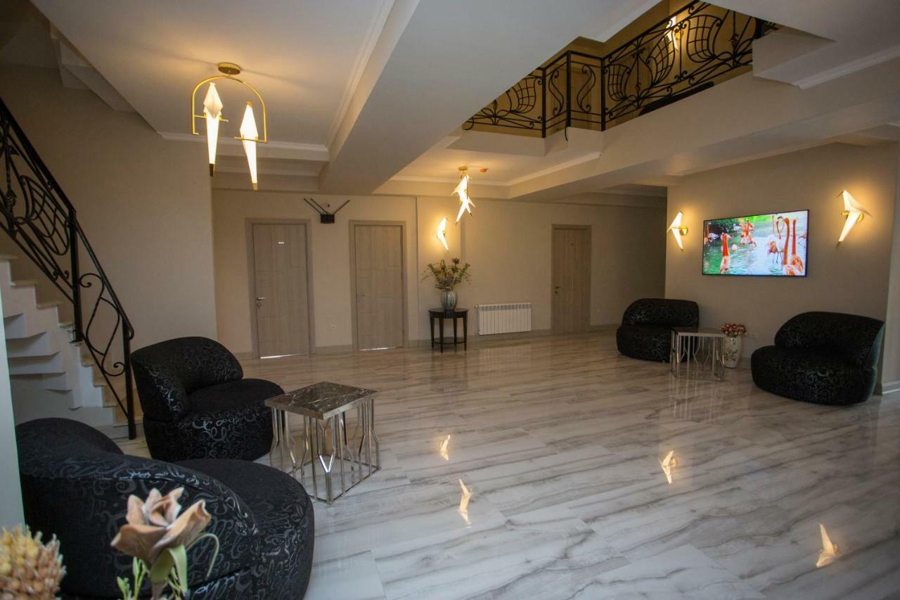 Downtown Hotel Батумі Екстер'єр фото