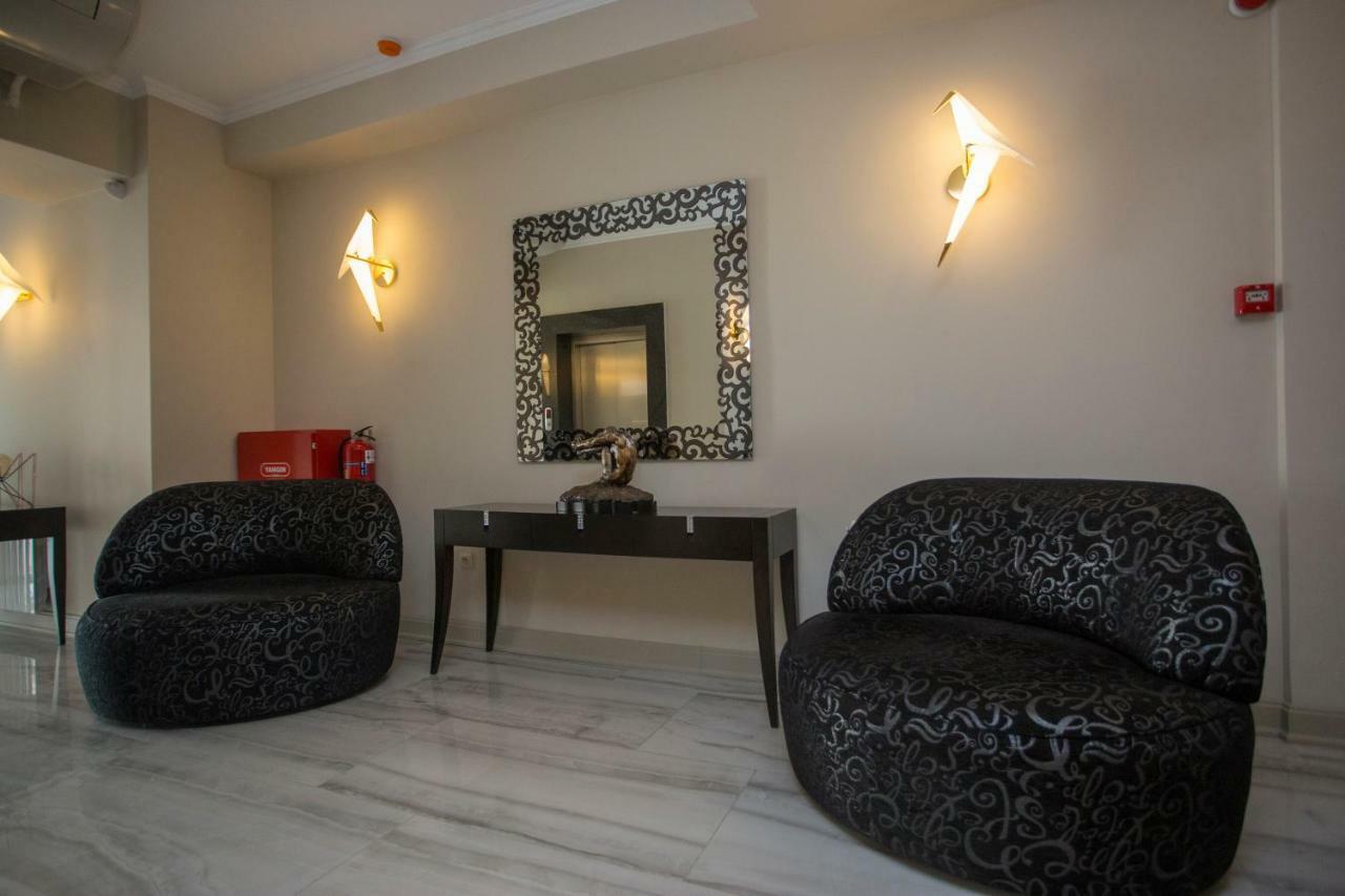 Downtown Hotel Батумі Екстер'єр фото